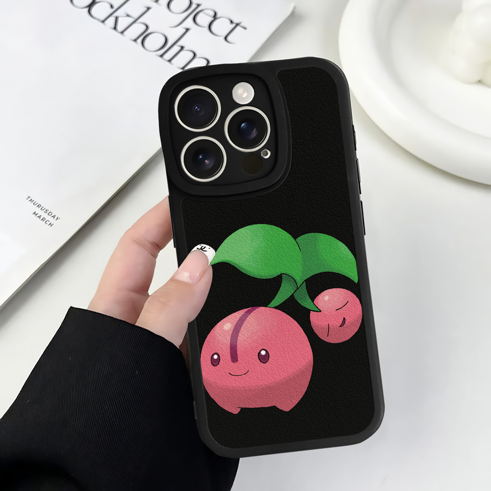 （画像用） ポケットモンスター Pokémon 【iPhone 16シリーズ対応】シリコンスマホケース（レザー調） 材質：シリコン